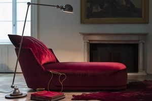 Grace, Chaise longue con linea arrotondata e romantica