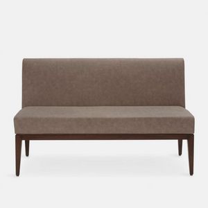 Lara 685 divano, Divano dalla forma pulita e rigorosa