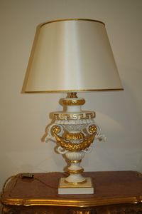 LAMPADA DA TAVOLO ART.LM 0002, Lussuosa lampada da tavolo classica