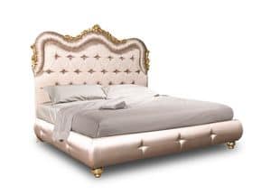 Art. 2430 Marie, Elegante letto classico, imbottitura capitonn con Swarovski, intagli in foglia oro