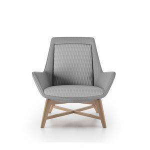 Roxy armchair, Poltrona con base in legno