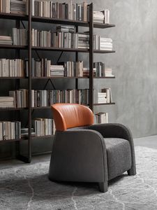 Bucket Lounge Chair, Poltrona dalle forme morbide