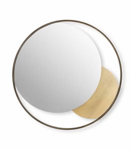 Specchio ovale con cornice bombata