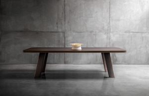 Native Rectangular Table, Tavolo dal design essenziale