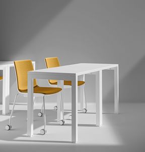 CAMPUS STUDIO, Collezione di tavoli componibili e personalizzabili