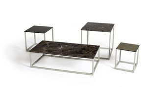 Square Less, Tavolini con base in metallo